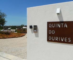 Rental Villa Carvoeiro - Quinta do Ourives - Gate